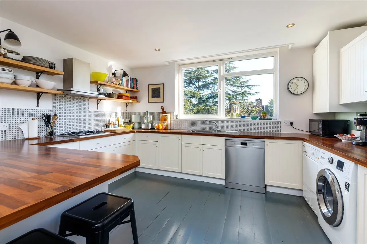 King Charles Walk, Southfields, London, SW19, photo 4