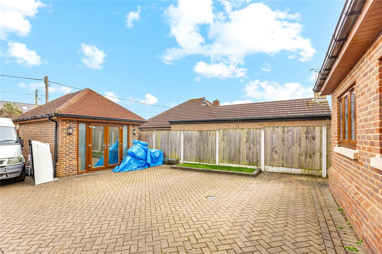 Silver Birch Mews, Upminster, RM14, photo 12
