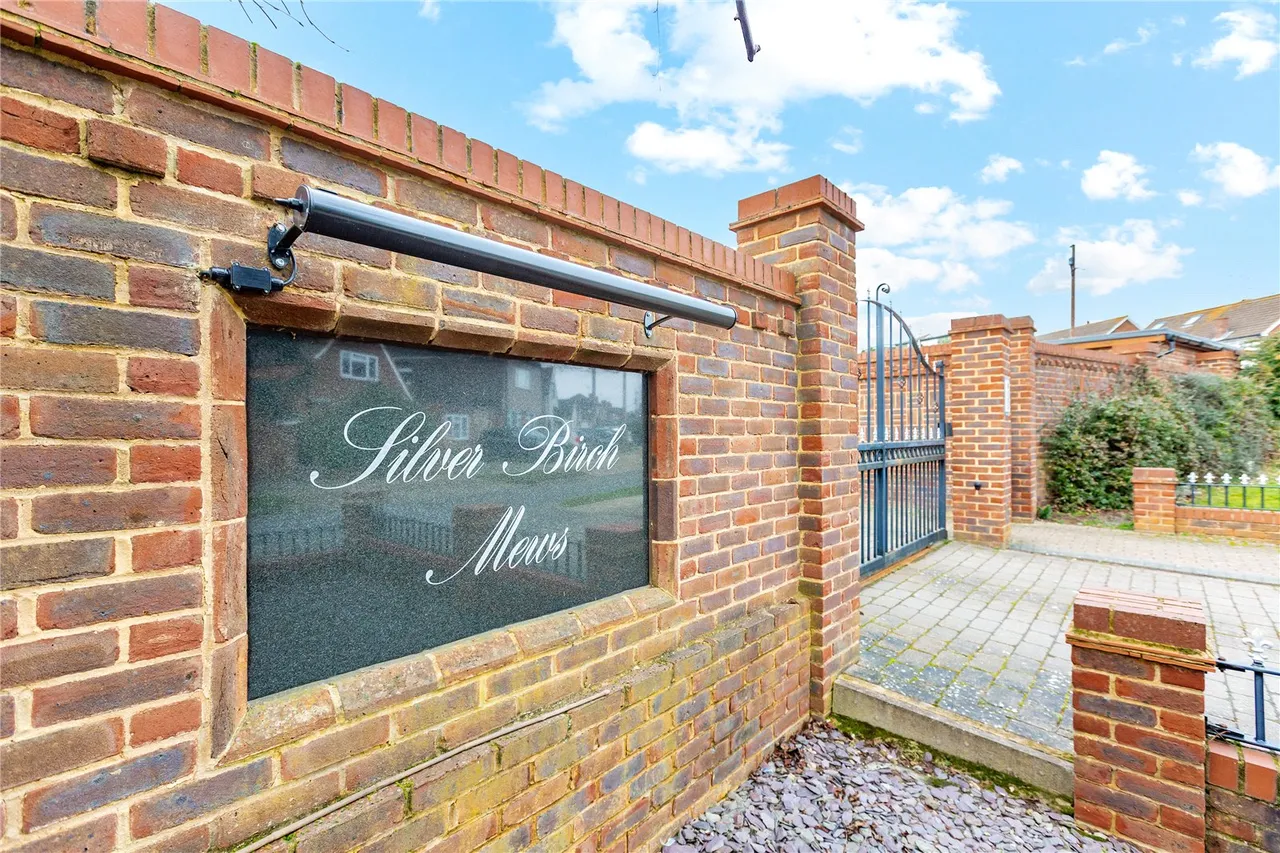 Silver Birch Mews, Upminster, RM14, photo 8