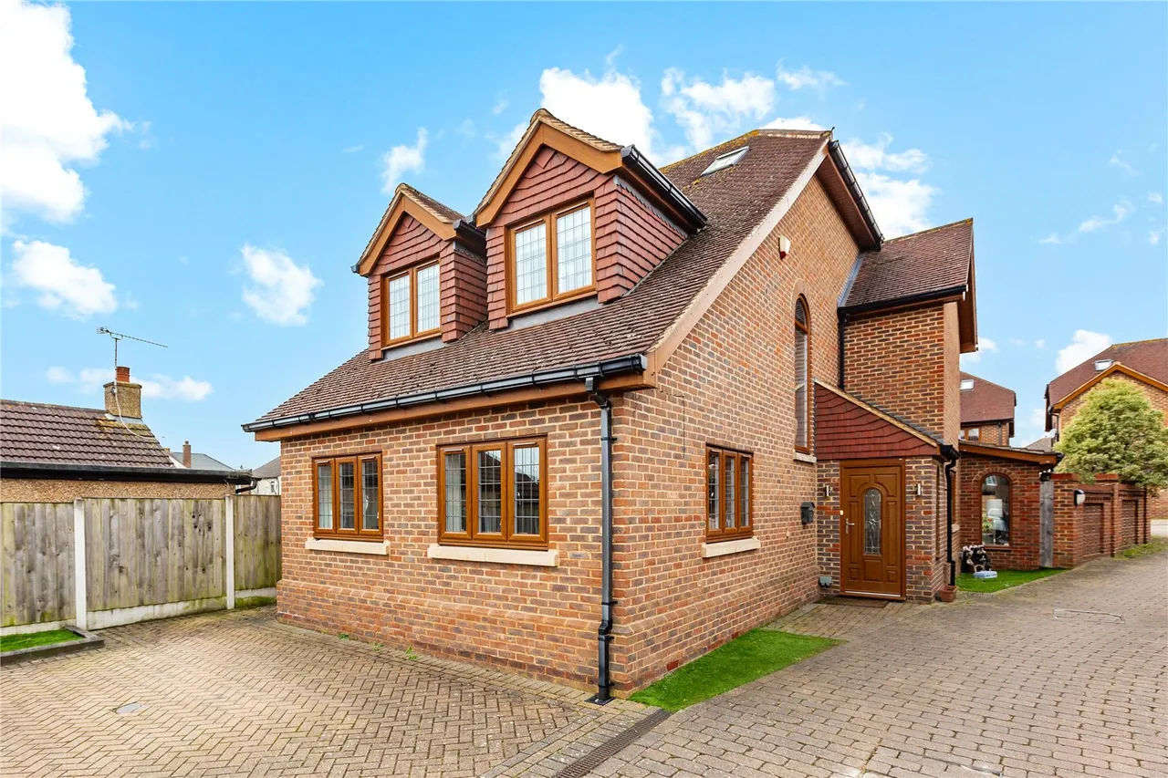 Silver Birch Mews, Upminster, RM14, photo 5
