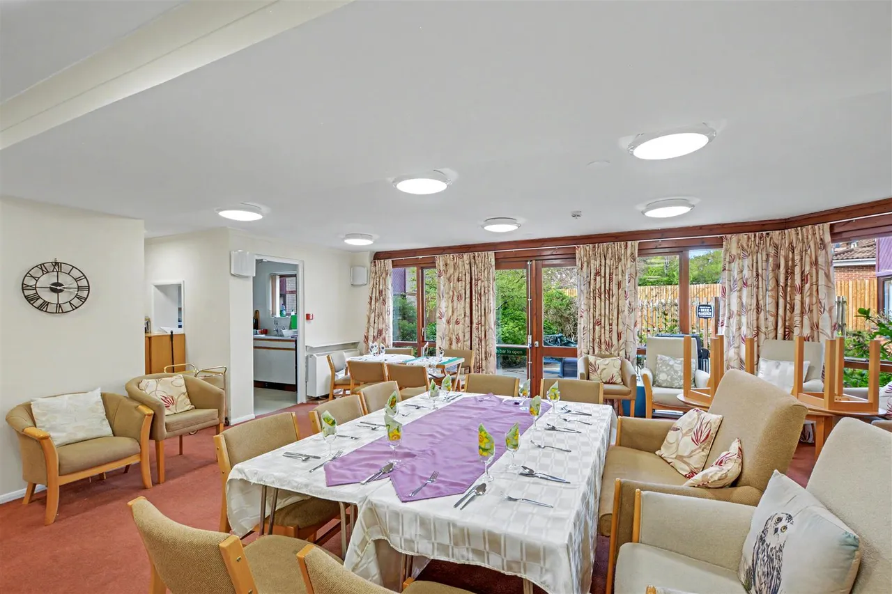 Sandby Court, Chilwell, NG9, photo 10