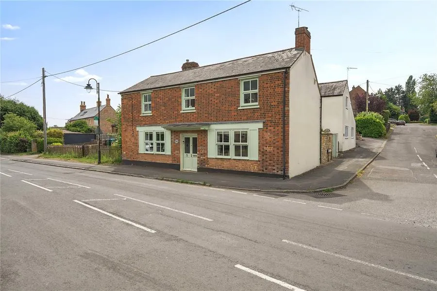 Main Street, Buckingham, MK18, photo 25