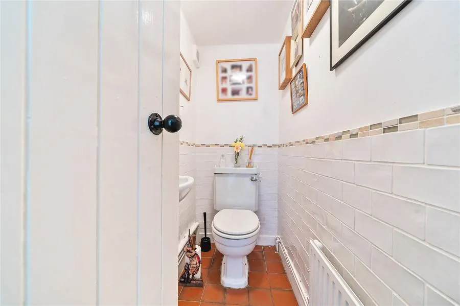 Main Street, Buckingham, MK18, photo 12