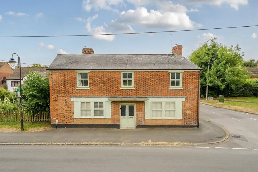 Main Street, Buckingham, MK18, photo 27