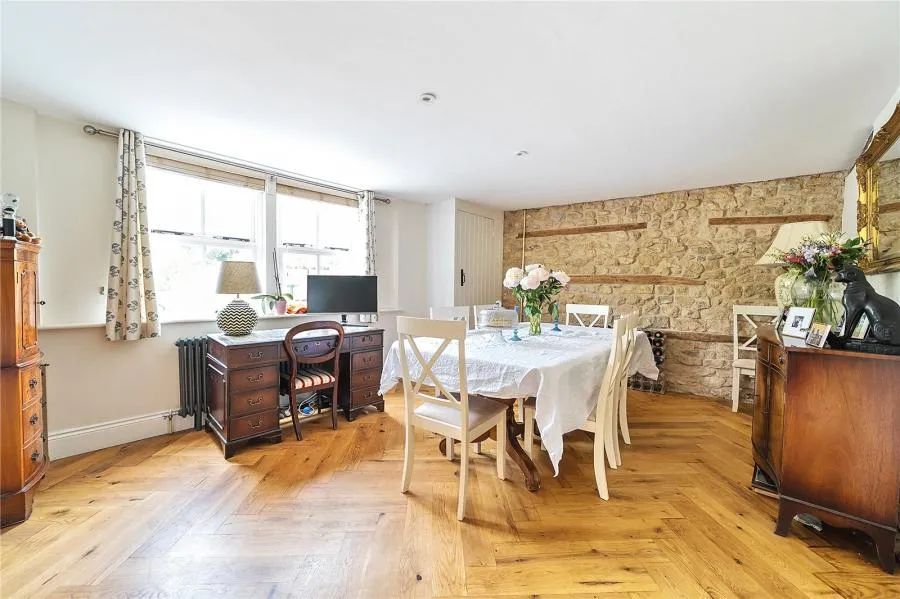 Main Street, Buckingham, MK18, photo 7