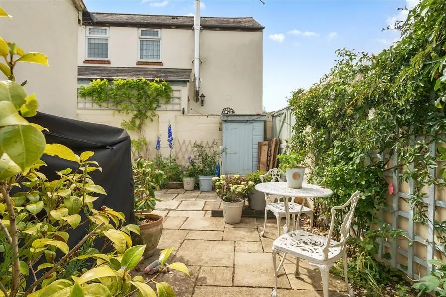 Main Street, Buckingham, MK18, photo 14