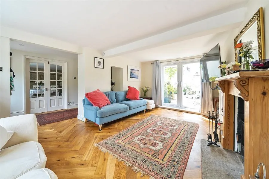Main Street, Buckingham, MK18, photo 5
