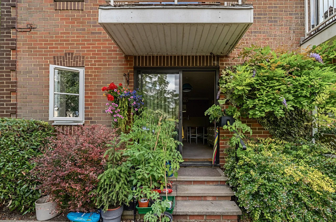 Waterside Court, Alton, GU34, photo 7