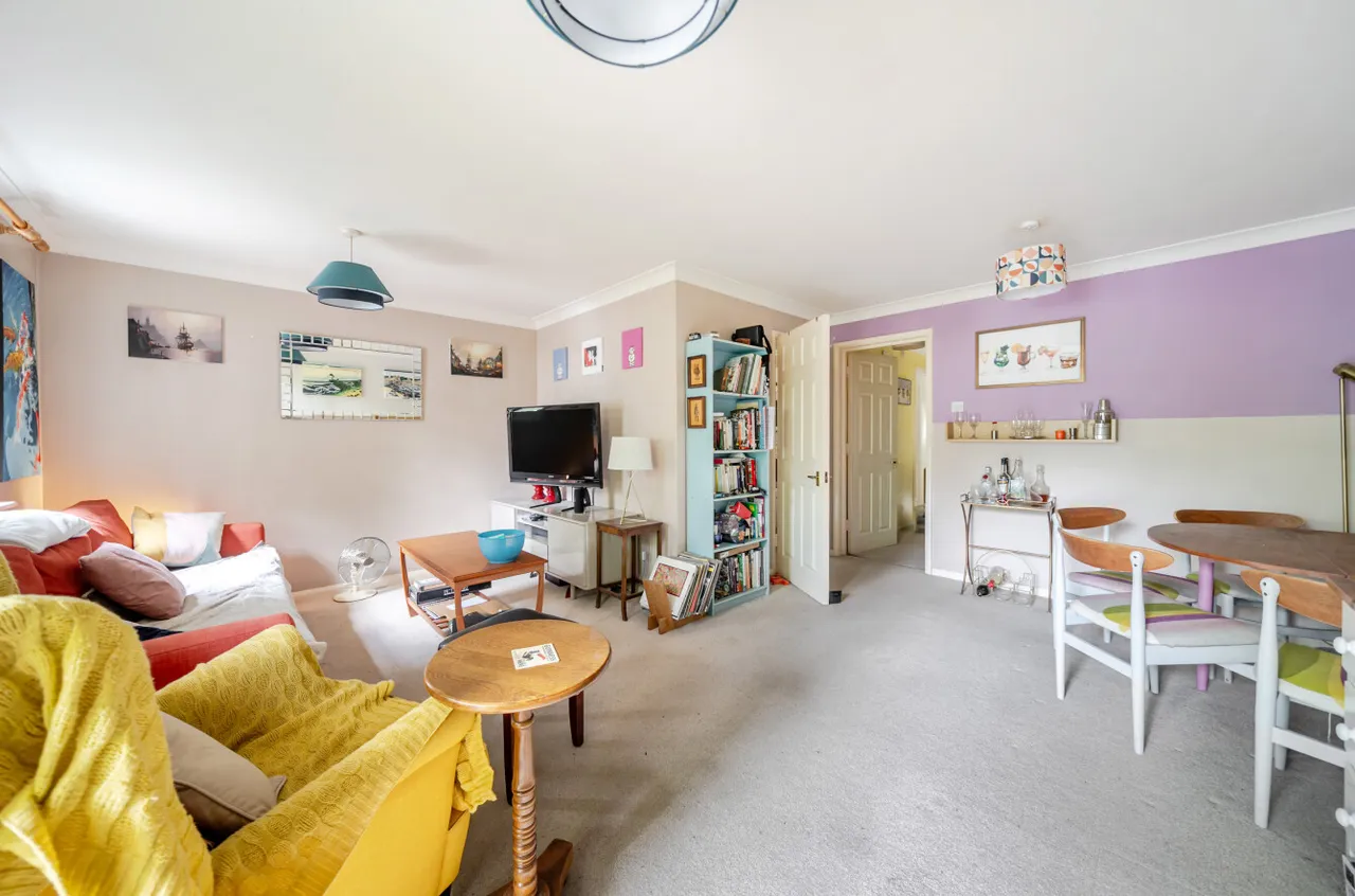 Waterside Court, Alton, GU34, photo 3