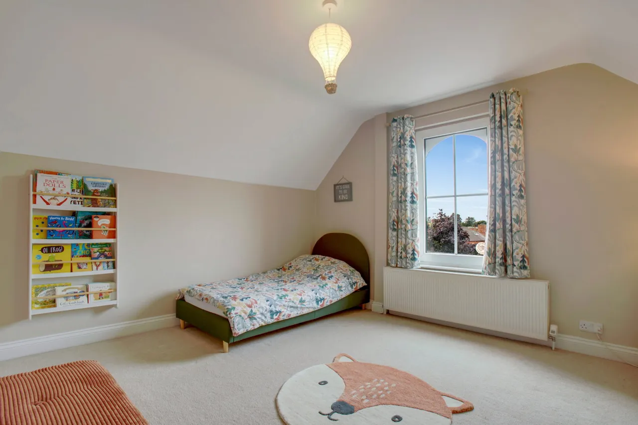 Bingham Road, Radcliffe-on-Trent, NG12, photo 31