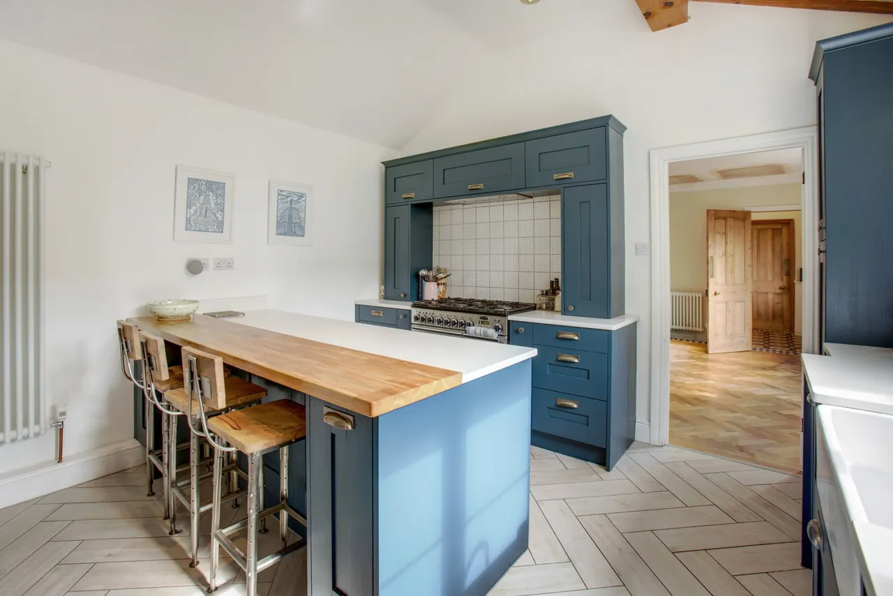 Bingham Road, Radcliffe-on-Trent, NG12, photo 5