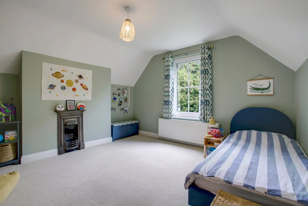 Bingham Road, Radcliffe-on-Trent, NG12, photo 32