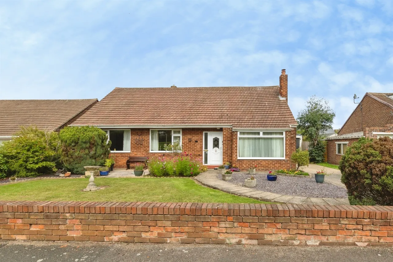 2 bed house for sale — Tintern Avenue, Billingham