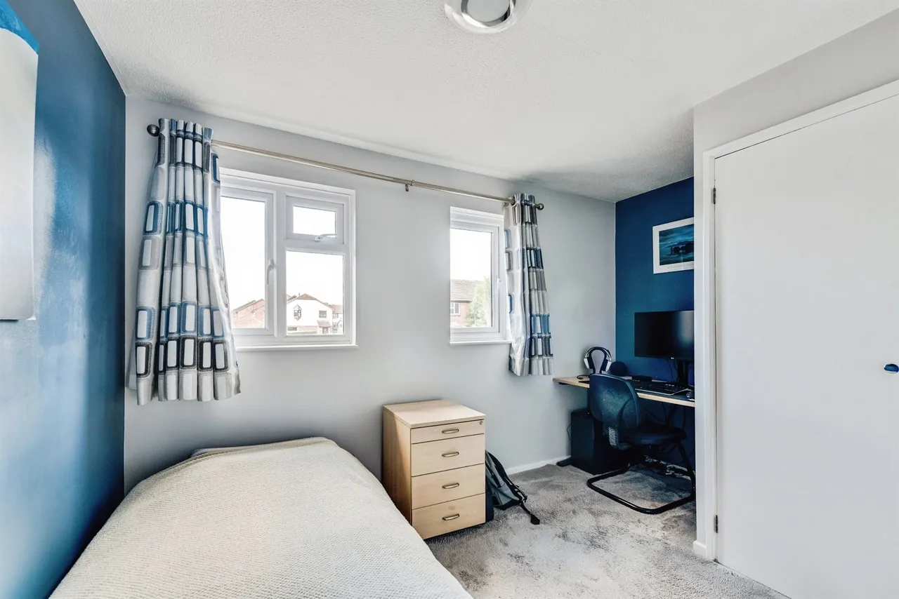 Fenland Close, Middleleaze, SN5, photo 10