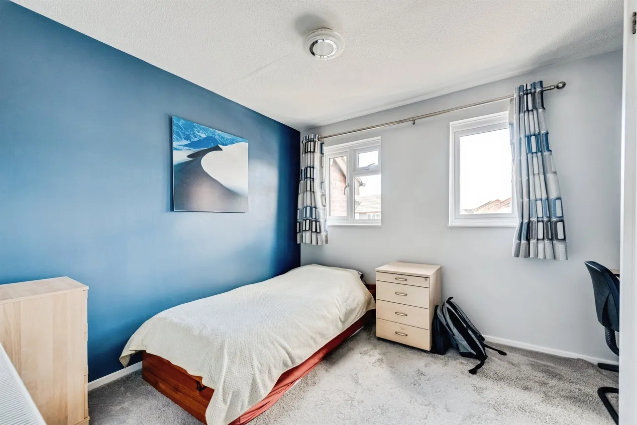 Fenland Close, Middleleaze, SN5, photo 8
