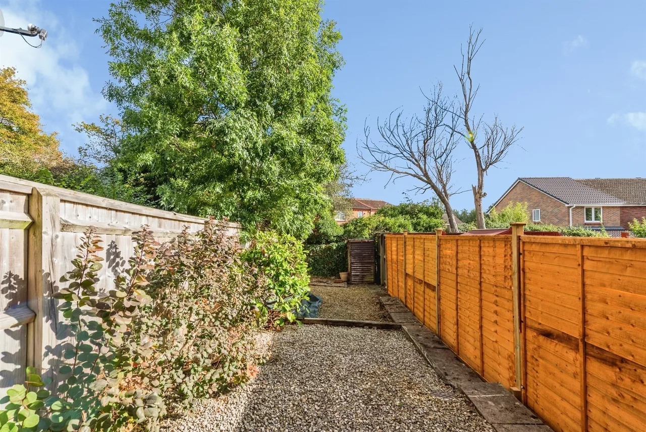 Fenland Close, Middleleaze, SN5, photo 14