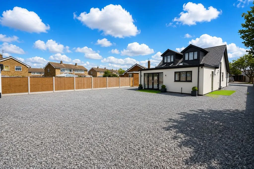 Darley Dale Crescent, Grantham, photo 18