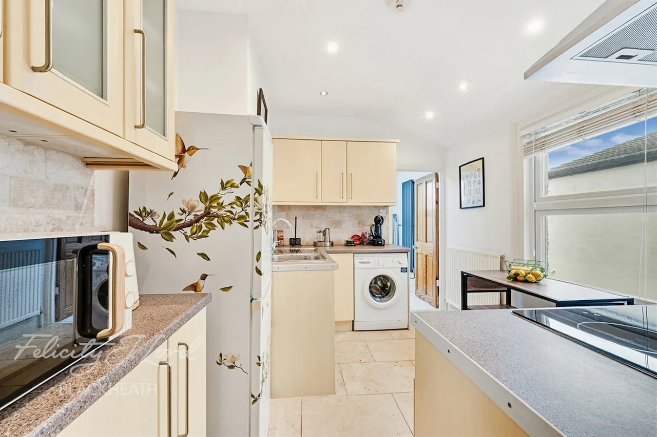 Benares Road, Plumstead, photo 13