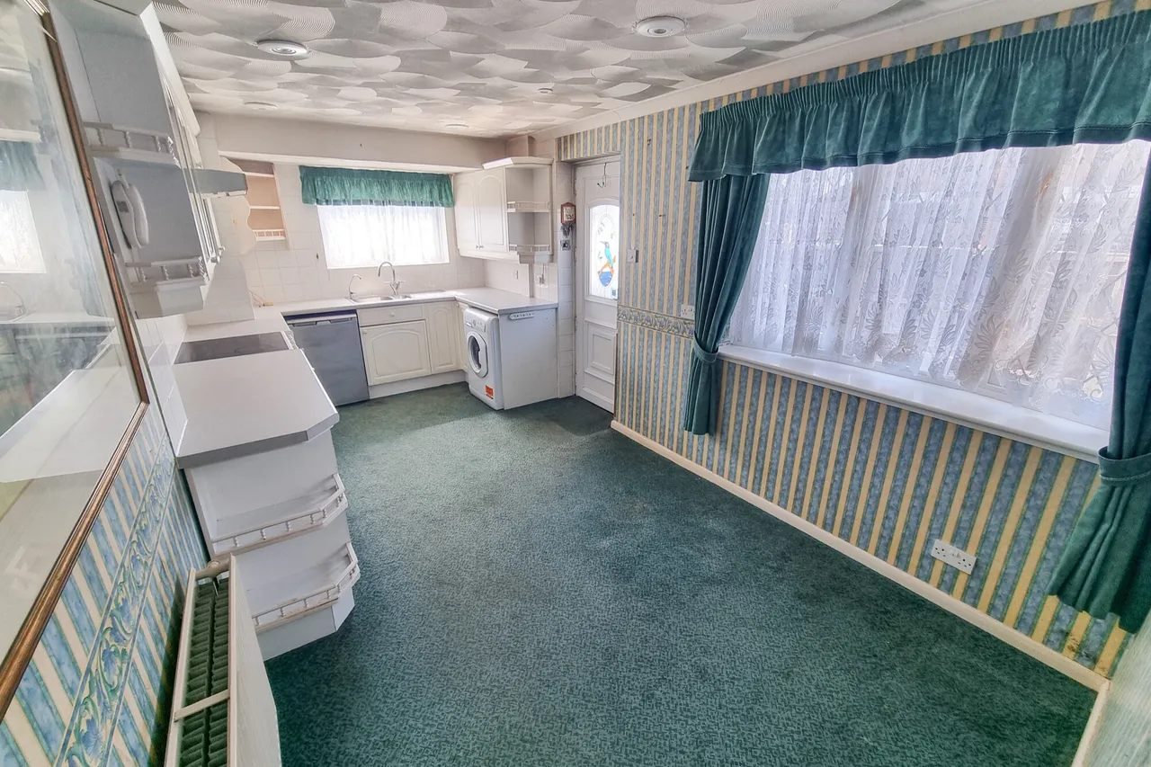 Rowcroft Close, Ash Vale, Guildford, Surrey, GU12 5LH, photo 6