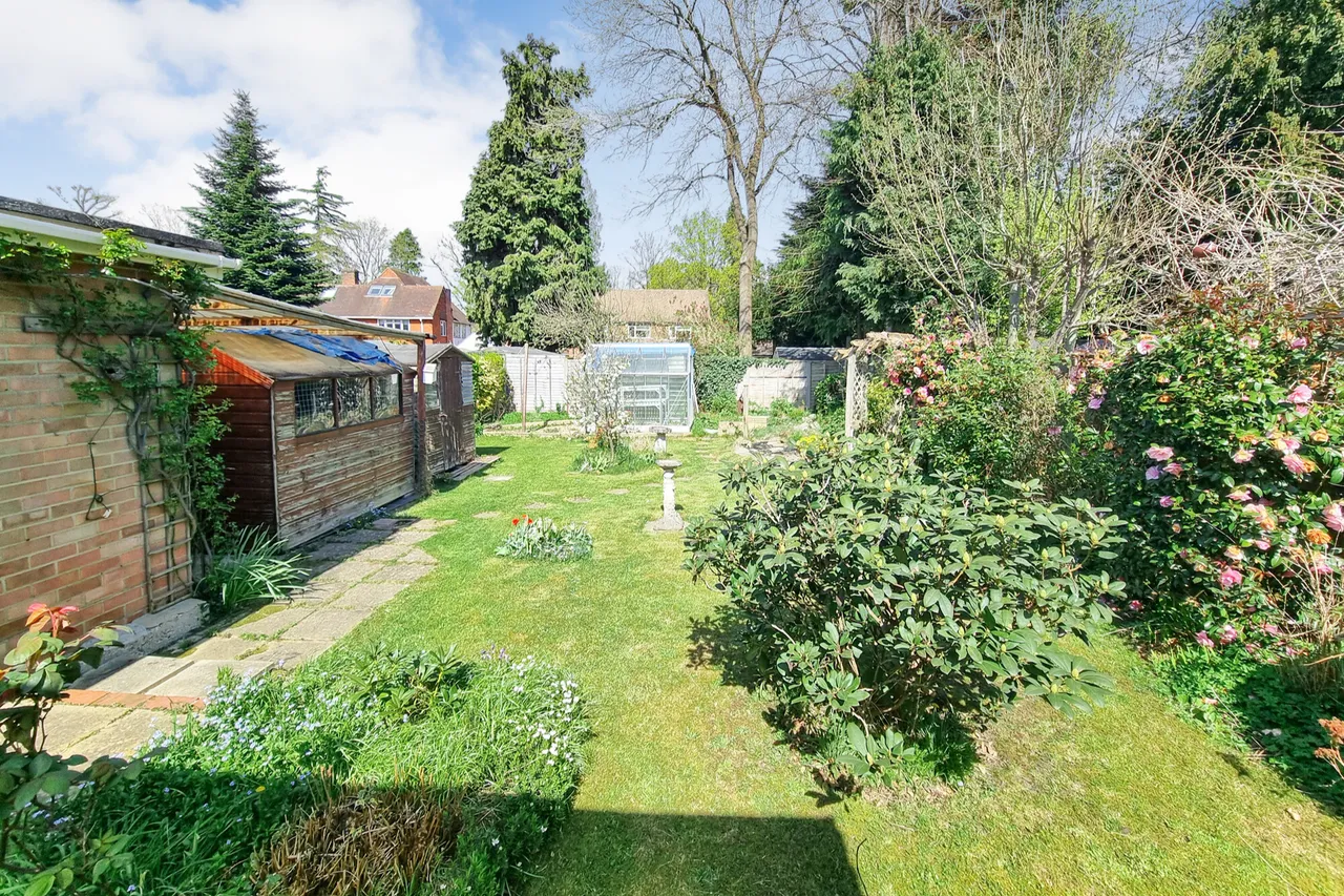 Rowcroft Close, Ash Vale, Guildford, Surrey, GU12 5LH, photo 9