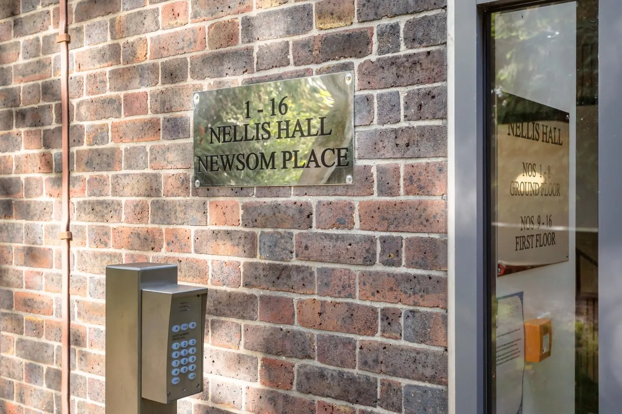Nellis Hall, Hatfield Road, St. Albans, Hertfordshire, photo 9