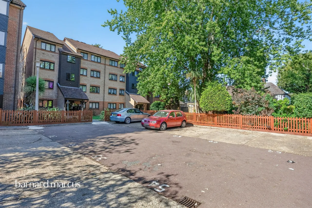 St. Christophers Gardens, Thornton Heath, CR7, photo 15