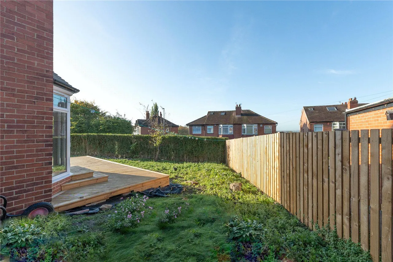 Barthorpe Crescent, Leeds, LS17, photo 19