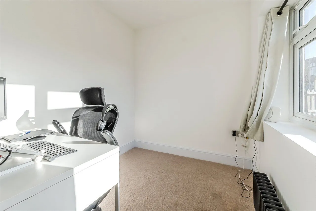 Barthorpe Crescent, Leeds, LS17, photo 11