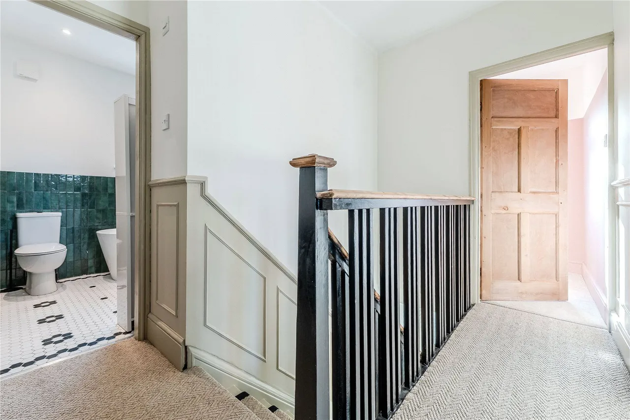 Barthorpe Crescent, Leeds, LS17, photo 15