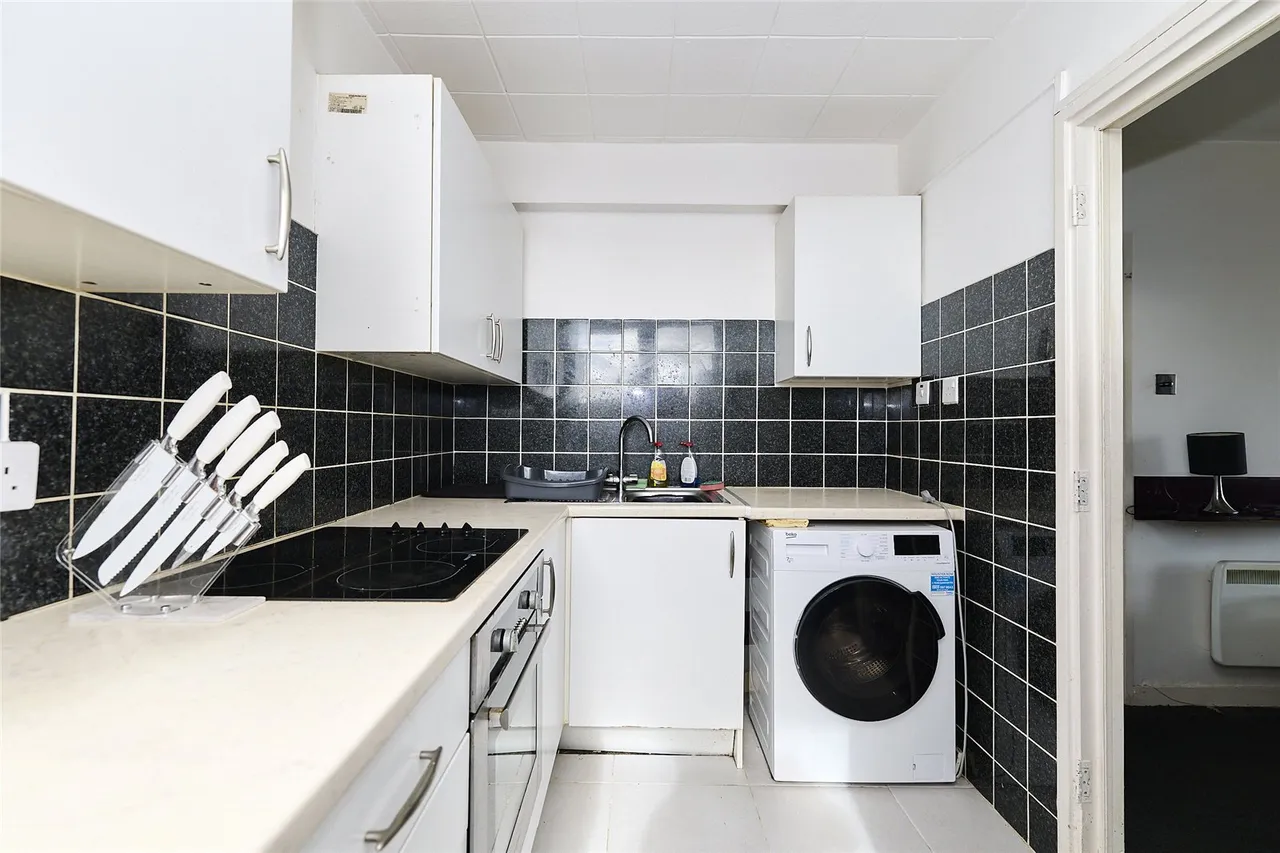 Tillydrone Court, Aberdeen, AB24, photo 8