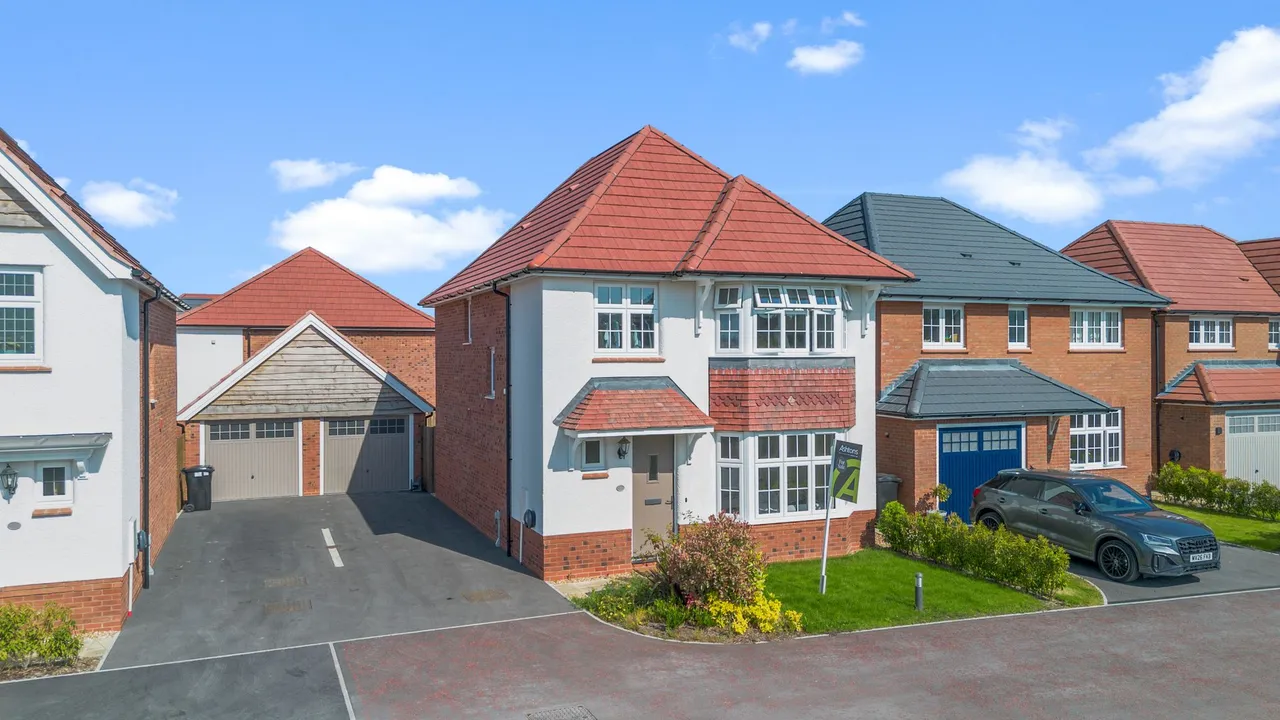 Haybedore Close, Daresbury, Warrington, WA4 6GP, photo 24