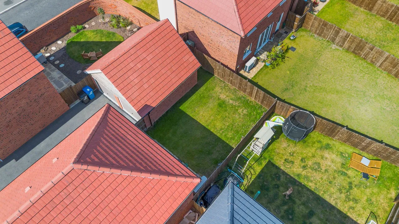 Haybedore Close, Daresbury, Warrington, WA4 6GP, photo 23