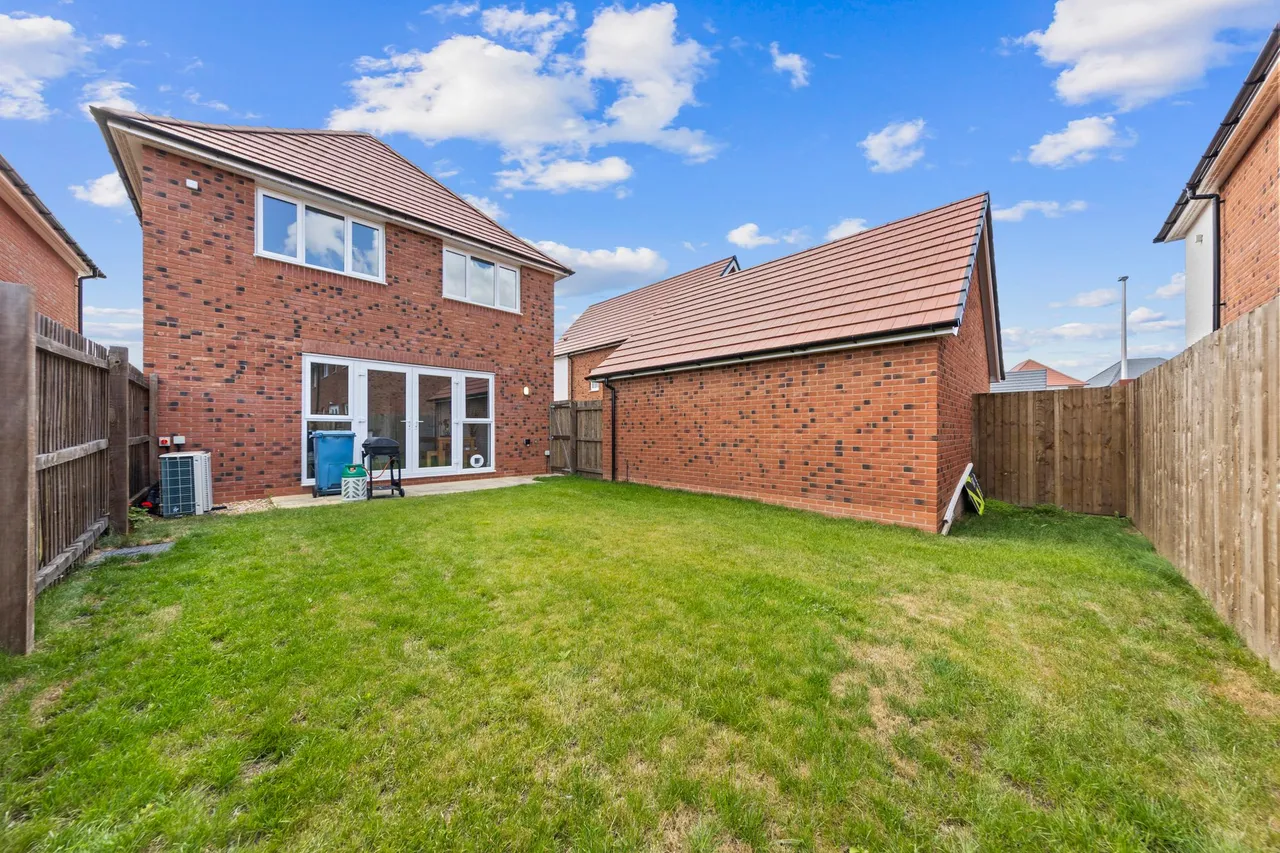 Haybedore Close, Daresbury, Warrington, WA4 6GP, photo 19