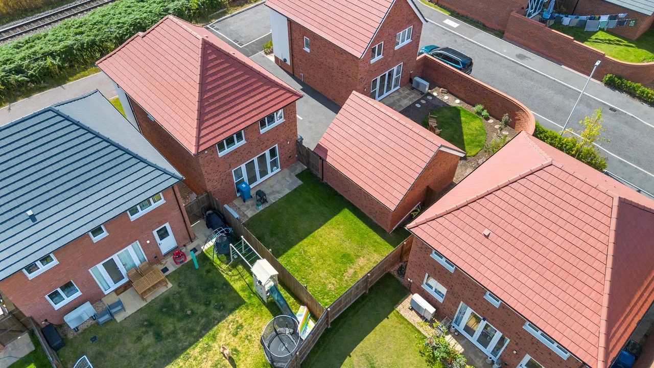 Haybedore Close, Daresbury, Warrington, WA4 6GP, photo 22