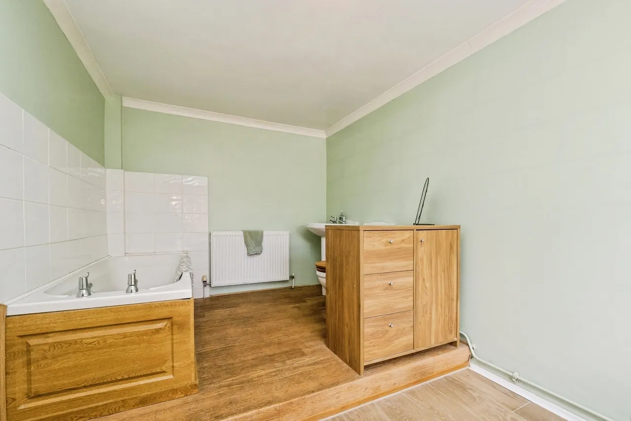 Sowrey Avenue, Rainham, Essex, RM13, photo 5