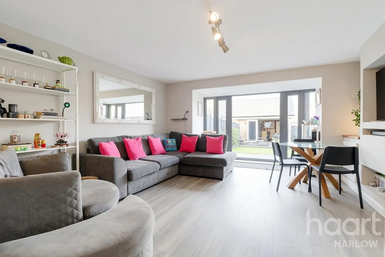 Wattle Road, Harlow, CM17, photo 2