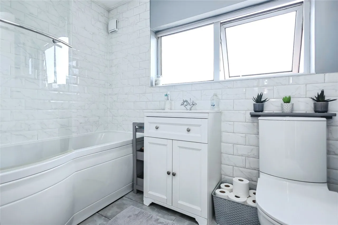 Auckland Drive, Birmingham, B36, photo 15