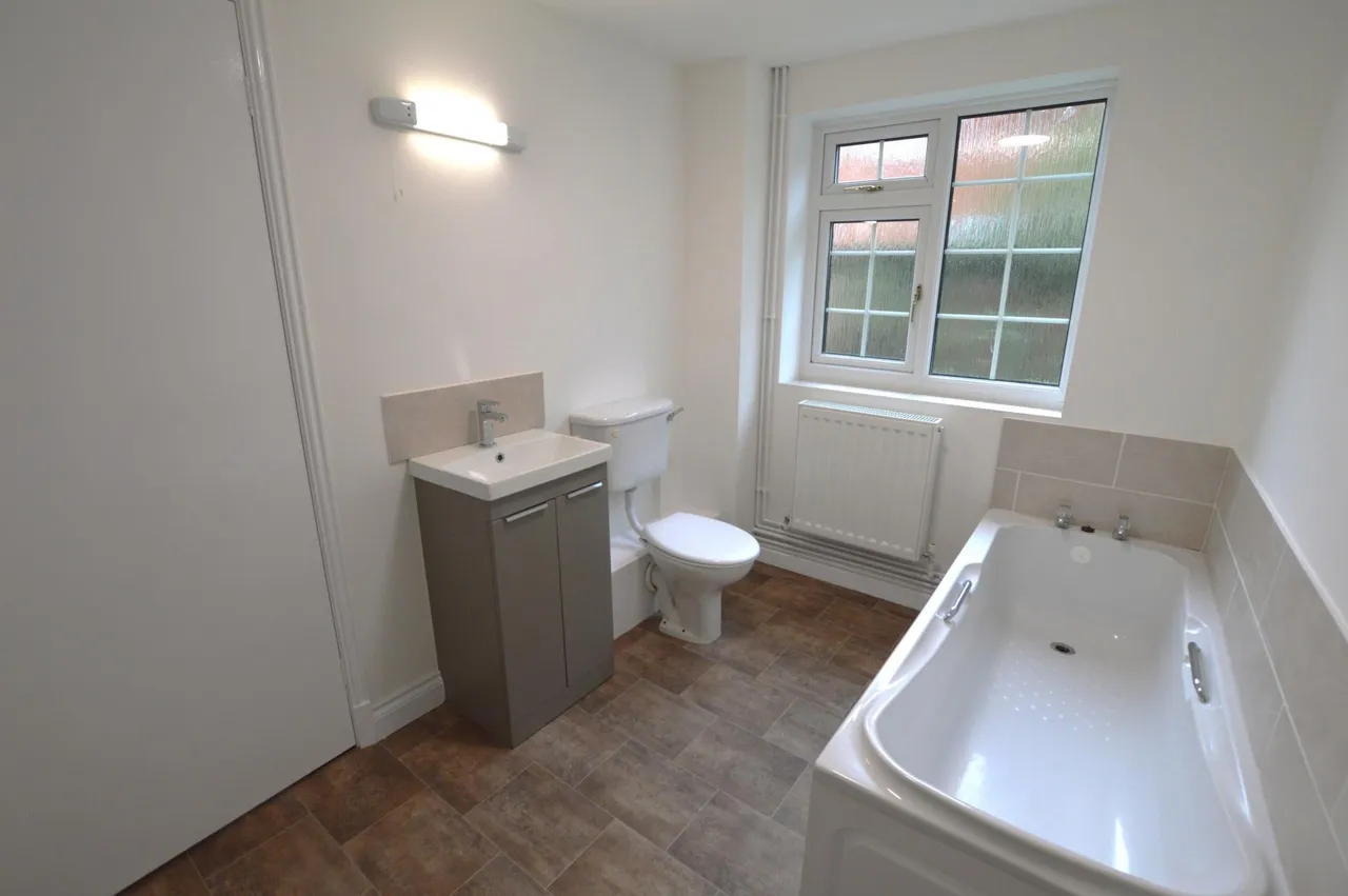 Woolsthorpe Lane, Muston, NG13, photo 6