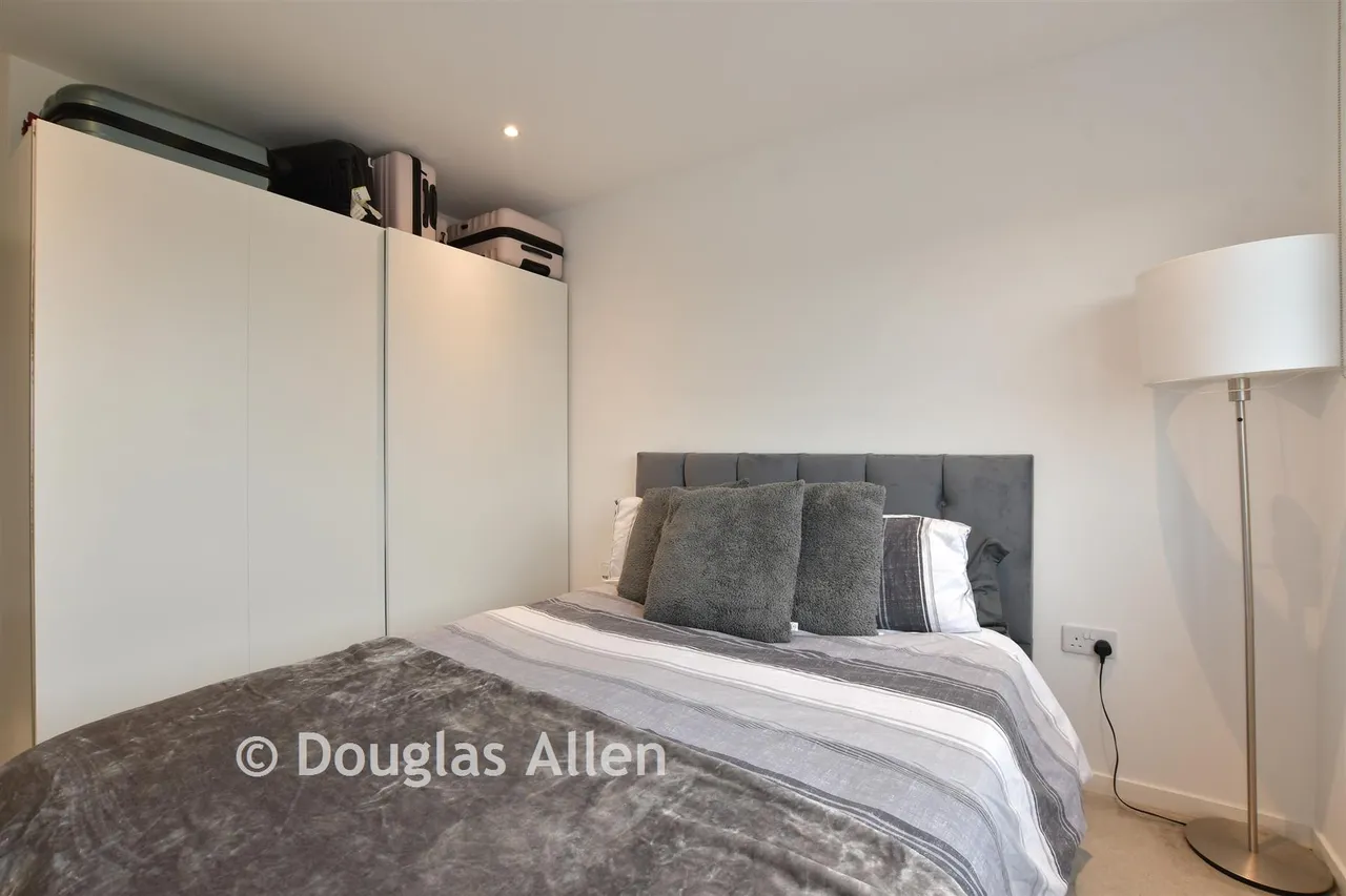 Hubert Road, Brentwood, CM14, photo 9