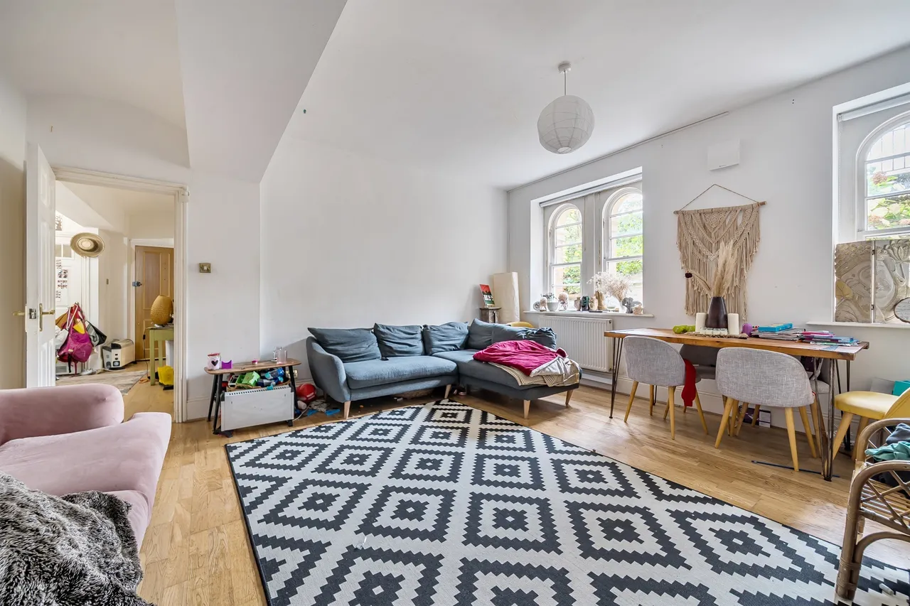 Royal Drive, London, N11, photo 3