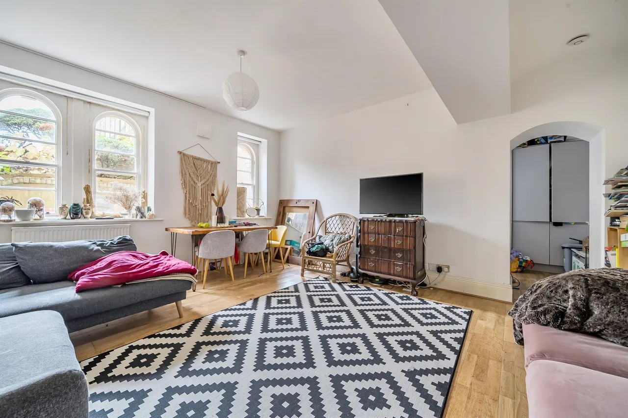 Royal Drive, London, N11, photo 7