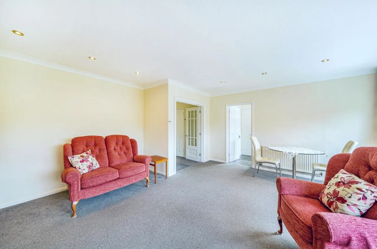 Castleton Close, Banstead, SM7, photo 17