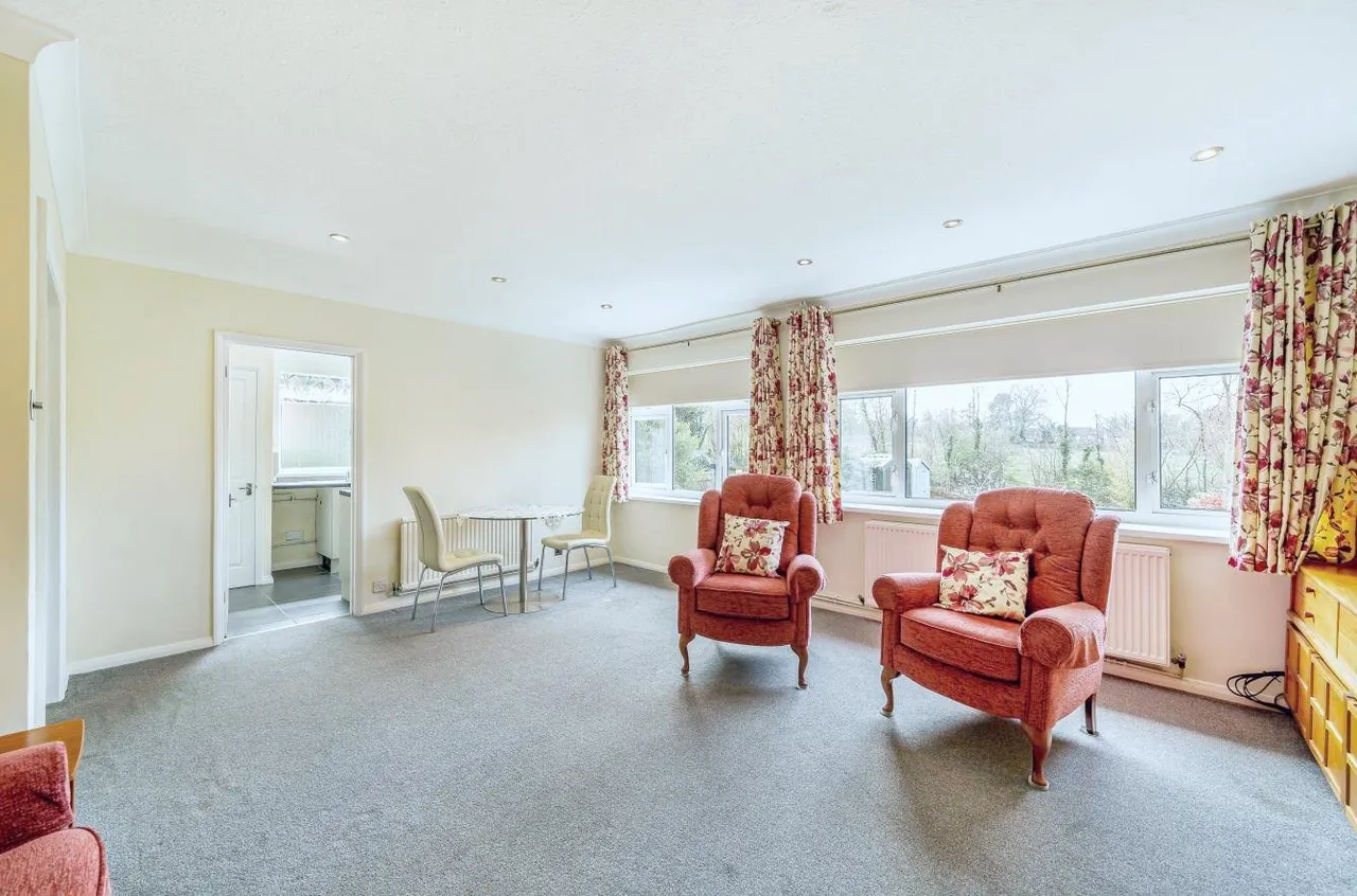 Castleton Close, Banstead, SM7, photo 5
