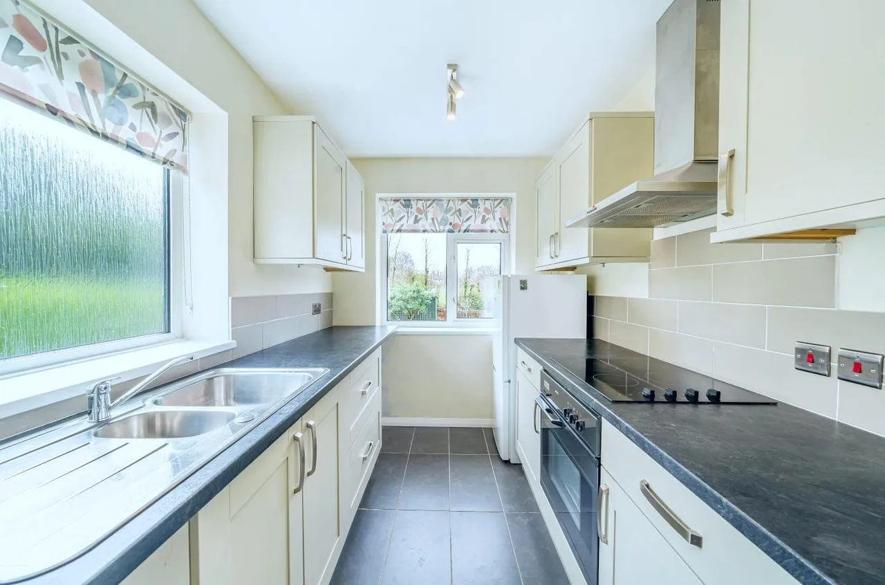Castleton Close, Banstead, SM7, photo 8