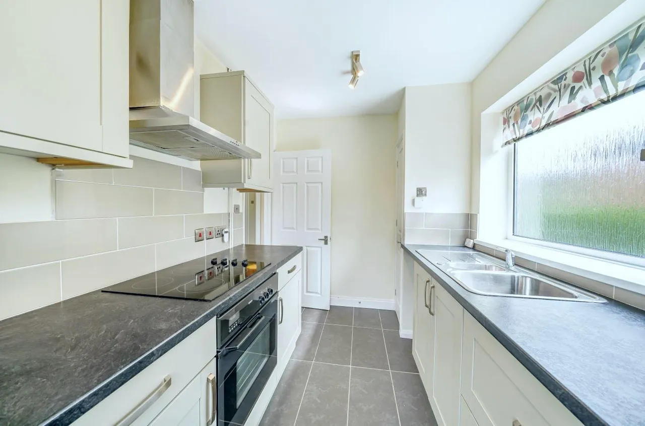 Castleton Close, Banstead, SM7, photo 7