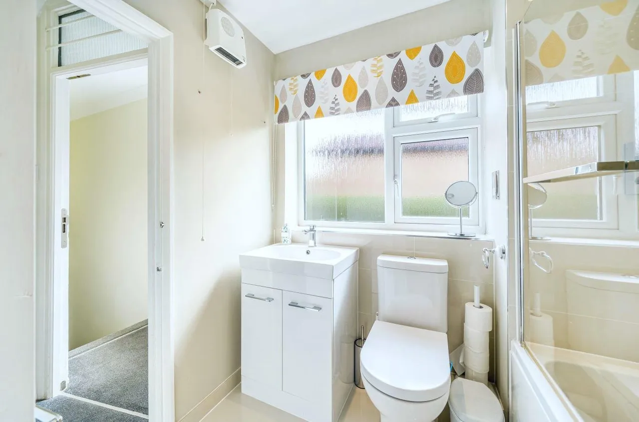 Castleton Close, Banstead, SM7, photo 16