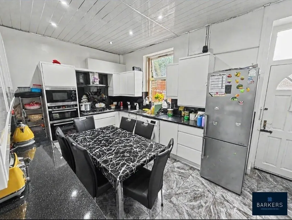 Soothill Lane, Soothill, WF17, photo 6
