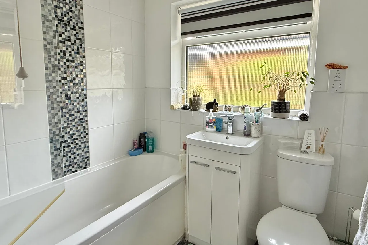 Azalea Close, St. Ives, BH24, photo 12