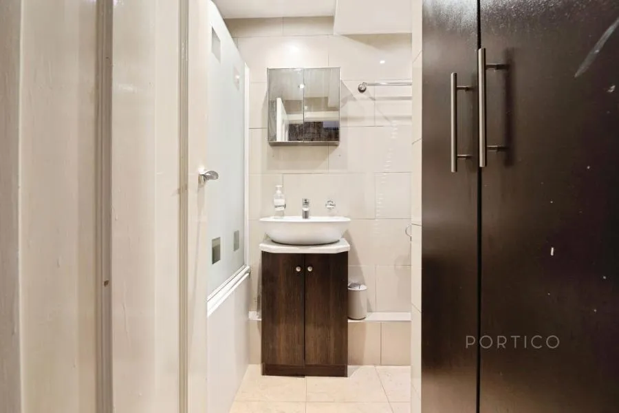 Lily Road, London, E17, photo 17