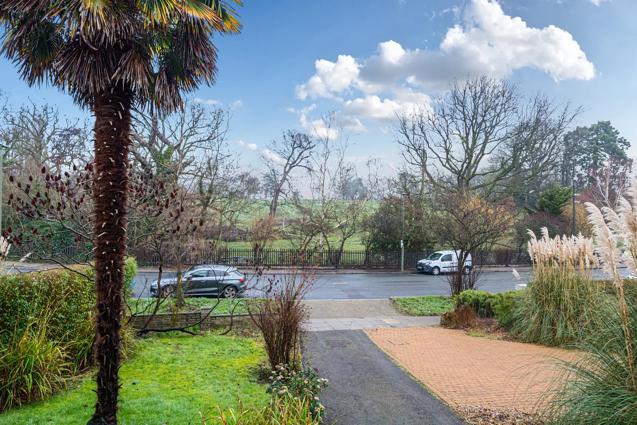 Torrington Park, North Finchley, London, Greater London, N12 9AN, photo 17